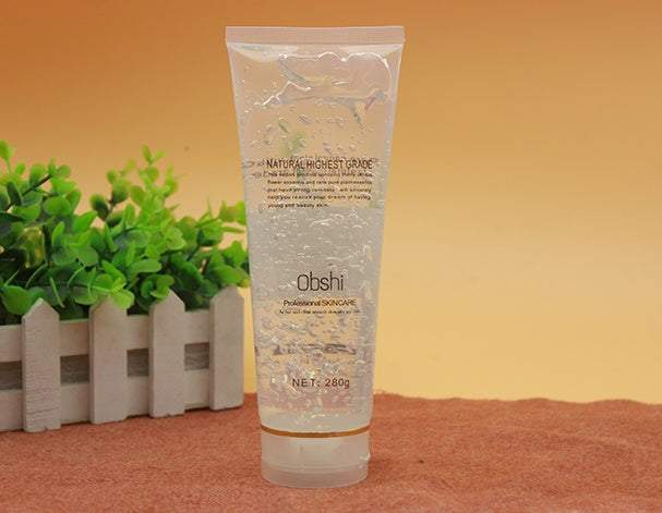 Facial gel in clear tube with natural plant extracts for intense hydration, 280g.