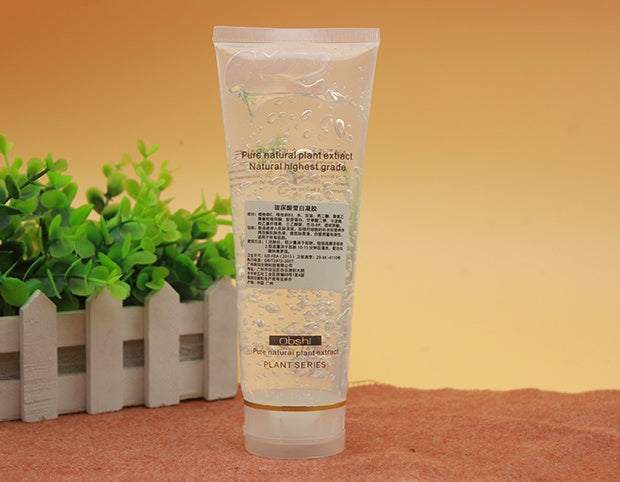 Best facial cleanser for oily skin with hydrating gel formula

