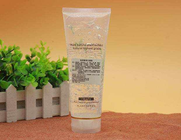 Daily face cleanser with moisturizer for balanced pH and skin softness

